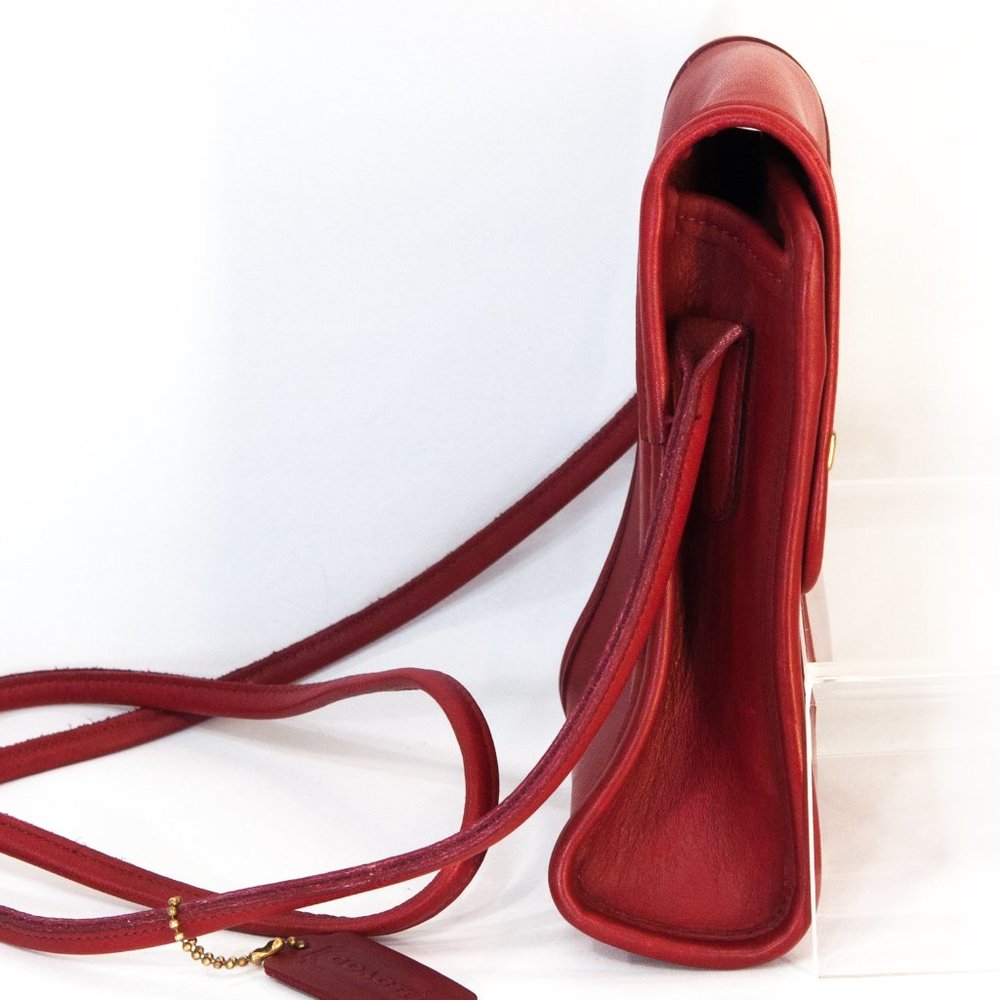 Coach Vintage Red Scooter Swing Pack  (L5D 9893) - Picture 4 of 10